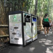 Thùng rác “quay trở lại” Kyoto với công nghệ hiện đại hơn